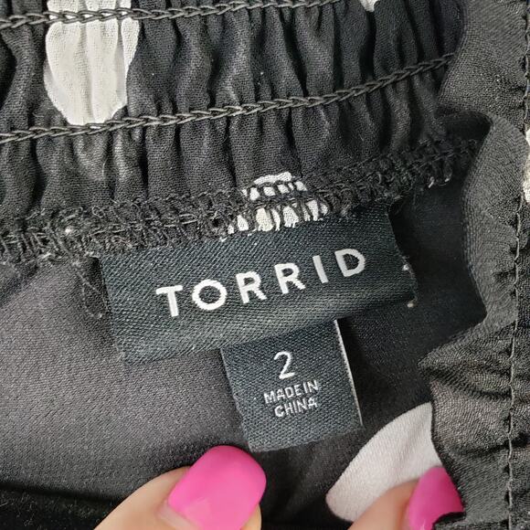 Torrid Size 2X Chiffon Polka Dot Blouse Black White Semi Sheer Office Casual‎ - Picture 6 of 11